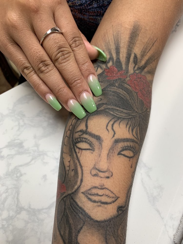 Nails By Julie Logo