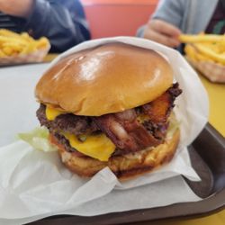 Country Boys Drive In - Dbl bacon cheeseburger