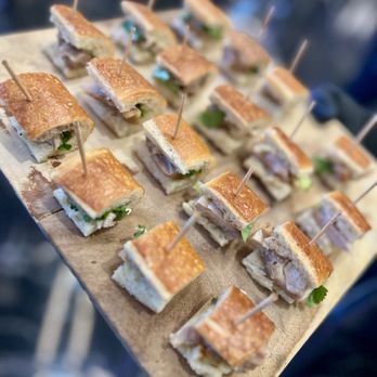 Le's Kitchen Catering - Delicious appetizers - Caterers Near Me Le's Kitchen Catering - Delicious appetizers - Caterers Near Me