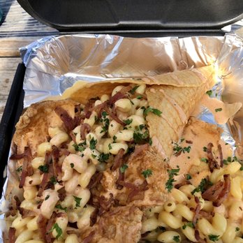 Street Eats - Mac and cheese with Buffalo chicken in a waffle cone - Tacos Near Me - San Angelo, Texas