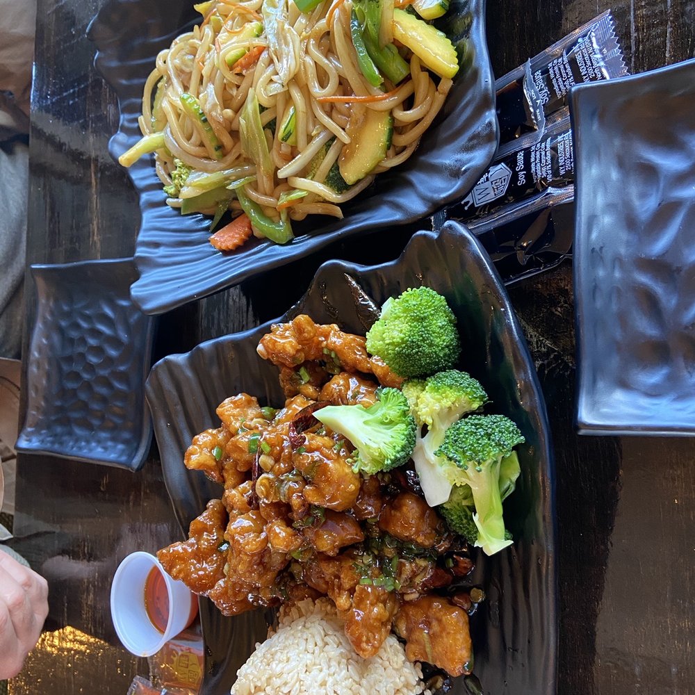 Typhoon Noodle - Scallion chicken - Asian Fusion Near Me - Asheville, North Carolina Typhoon Noodle - Scallion chicken - Asian Fusion Near Me - Asheville, North Carolina