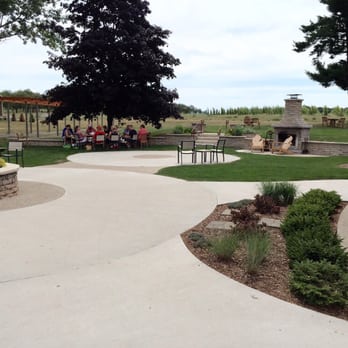 Shady Lane Cellars - Patio and outside tasting bar - Wineries Near Me - Suttons Bay, Michigan Shady Lane Cellars - Patio and outside tasting bar - Wineries Near Me - Suttons Bay, Michigan