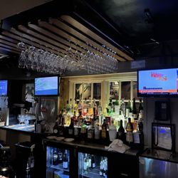 Malibu Grill - Bar area