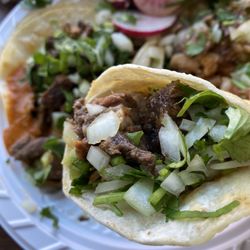 Taqueria El Cabrito - Cabeza tacos