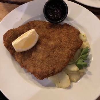 Hofbräu Berlin - Schnitzel - Bavarian Near Me - Berlin, BE