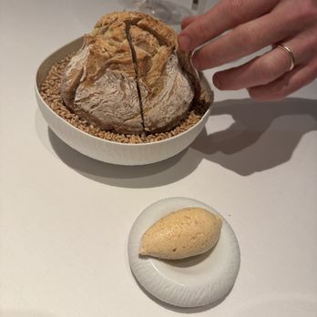 L'Epicure - Bread service - French Near Me - Paris, 75