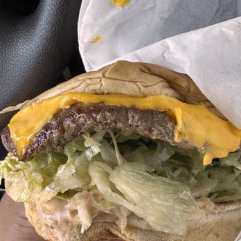 Tams Burgers - Cheeseburger - Burgers Near Me - Riverside, California