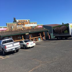 Vic's Bar & Grill - Goo parking