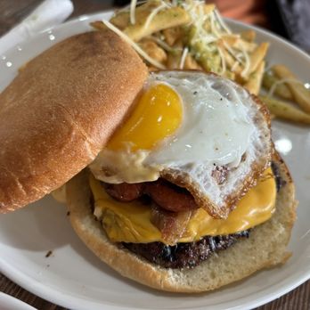 Corner Table - ALL DAY BURGER - Breakfast & Brunch Near Me - Redwood City, California