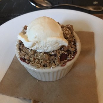 Eno Terra - Strawberry Rhubarb Crumble - Italian Near Me - Kingston, New Jersey Eno Terra - Strawberry Rhubarb Crumble - Italian Near Me - Kingston, New Jersey