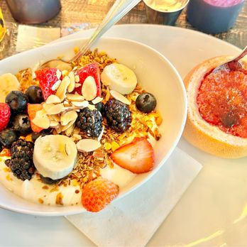 Neighborhood JAM Edmond - Yogurt bowl: legal grounds w brûléed grapefruit - Breakfast & Brunch Near Me - Edmond, Oklahoma Neighborhood JAM Edmond - Yogurt bowl: legal grounds w brûléed grapefruit - Breakfast & Brunch Near Me - Edmond, Oklahoma