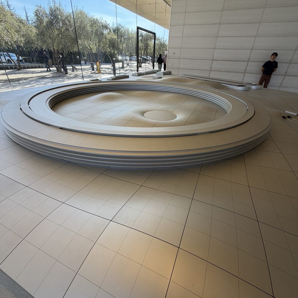 Apple Park Visitor Center - Computers Near Me - Cupertino, California Apple Park Visitor Center - Computers Near Me - Cupertino, California