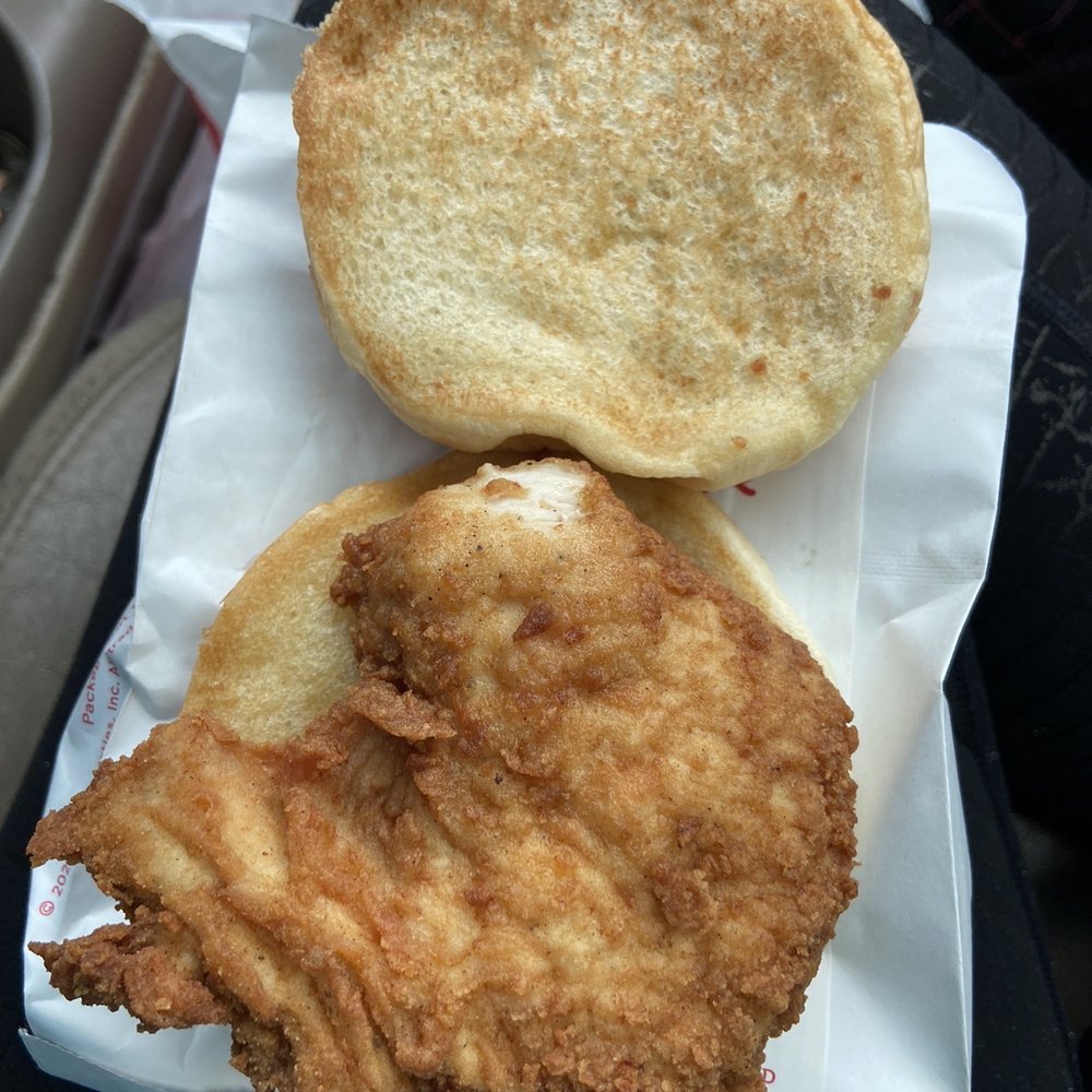 The driest chicken sandwich I've ever had