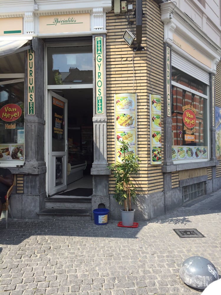 SNACK PIZZERIA VAN MEYEL Place Van Meyel 6, Etterbeek, Région de
