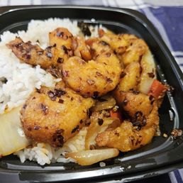 Chili crisp shrimp bowl to go