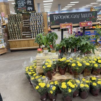 Trader Joe's - Grocery Near Me - Saugus, Massachusetts