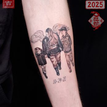 DAKINITATTOO - Memorial family portrait tattoo - Tattoo Near Me - Philadelphia, Pennsylvania