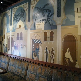 L'Etoile d'Orient - Fresque orientale au rez de chaussée - Moroccan Near Me - Lyon, 69
