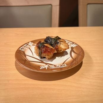 Waka Sakura - Conveyor Belt Sushi Near Me - Gardena, California