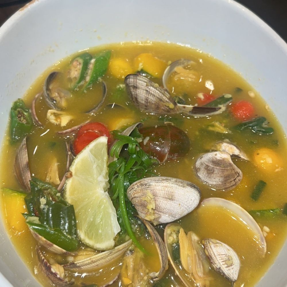 Piko Kitchen + Bar - Manila Clam Pinakbet - Cocktail Bars Near Me - Honolulu, Hawaii Piko Kitchen + Bar - Manila Clam Pinakbet - Cocktail Bars Near Me - Honolulu, Hawaii
