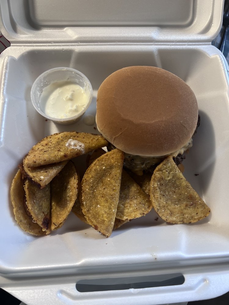 SAUNEMIN TAP Updated September 2024 60 N St, Saunemin, Illinois