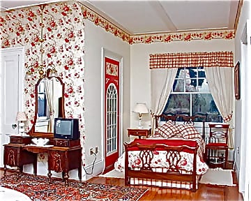 Whistler's Inn by null