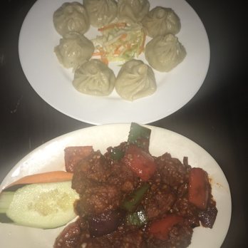 Himalayan Yak - Chicken momo and chicken chilly - Himalayan/Nepalese Near Me - Jackson Heights, New York