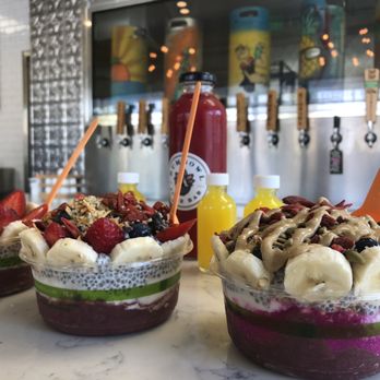 Humbowl Juice Bar - Açaí bowls with pitaya, coconut cream, and chia seed pudding.  Watermelon fresh pressed juice and kombucha on tap (in the back!) - Juice Bars & Smoothies Near Me - Orange, California