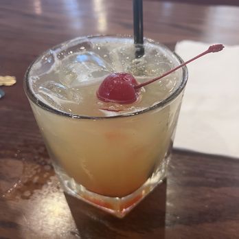 Smokey Bones Lithonia - Just peachy drink - Barbeque Near Me - Lithonia, Georgia