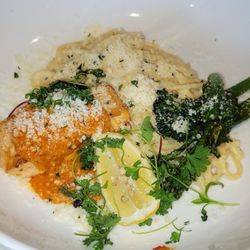 Club 27 - Seared Salmon