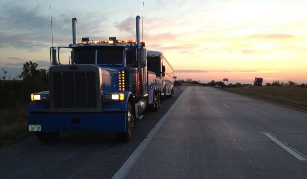 M & M WRECKER SERVICE Updated October 2024 Carthage, Missouri