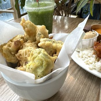 Yuko Kitchen DTLA - Tempura Fried Broccoli - Japanese Near Me - Los Angeles, California Yuko Kitchen DTLA - Tempura Fried Broccoli - Japanese Near Me - Los Angeles, California