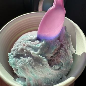 Pinkitzel - Cotton candy icecream - Cupcakes Near Me - Tulsa, Oklahoma