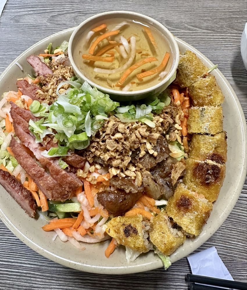 Pho Quynh Express Logo