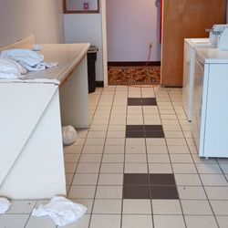 Quality Inn & Suites Palm Island Indoor Waterpark - Laundry room