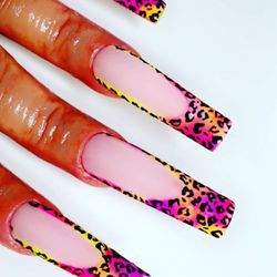 Royal Couture Nail Lounge - Anne Frank Vibes...
