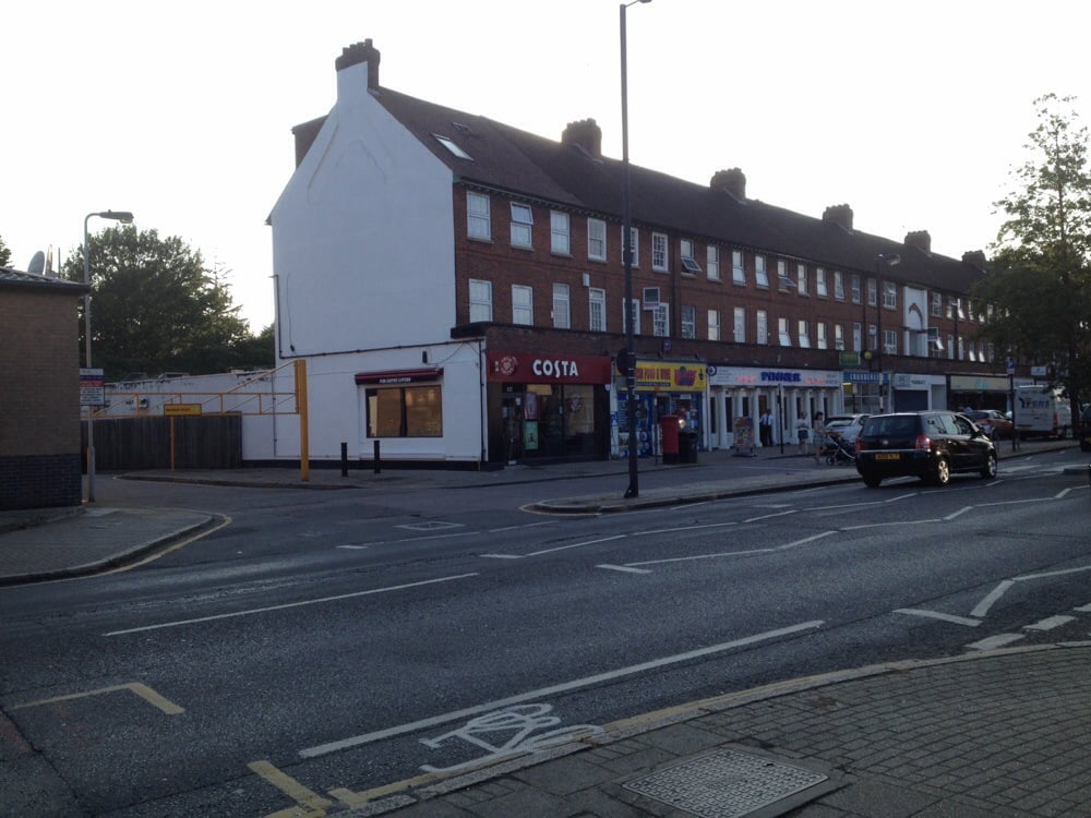 COSTA COFFEE 137 Marsh Road, Pinner, London, United Kingdom Coffee