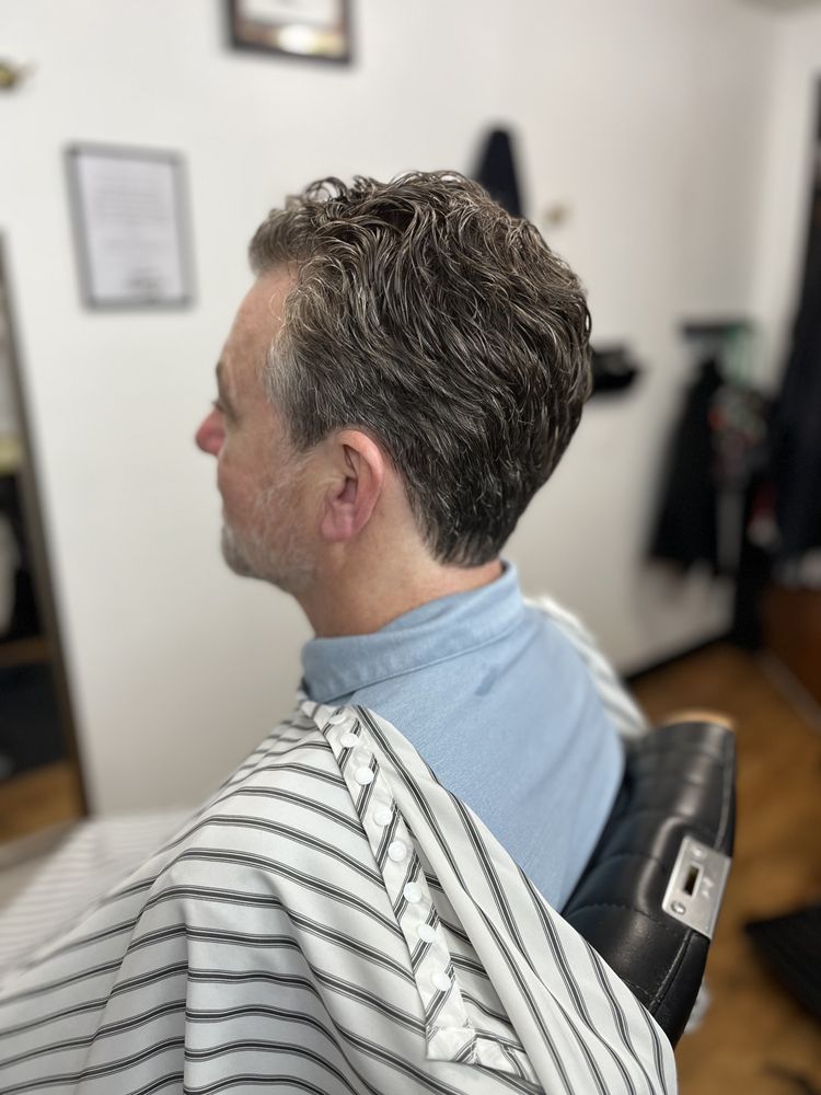MidTown Barber Logo