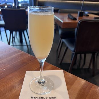Beverly Bar - Peach Bellini - Wine Bars Near Me - Beverly Hills, California