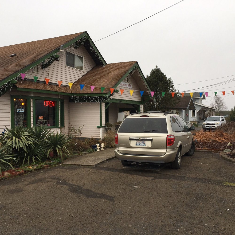 Las Margaritas - Unassuming entrance to a surprising Mexican restaurant - Bars Near Me - Tillamook, Oregon Las Margaritas - Unassuming entrance to a surprising Mexican restaurant - Bars Near Me - Tillamook, Oregon