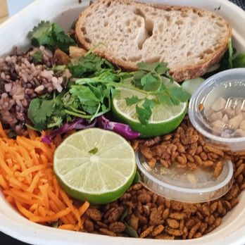sweetgreen - Healthy Salads, Wraps, and Bowls - Yummy green salads - Salad Near Me - Mountain View, California