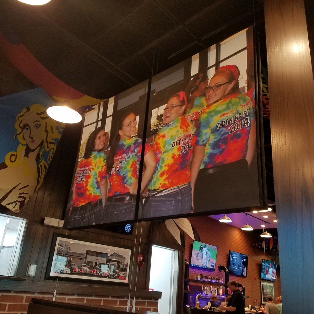 Hideaway Pizza - Pizza Near Me - Yukon, Oklahoma
