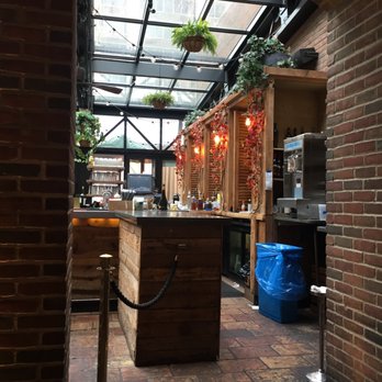 Refinery Rooftop - Lounges Near Me - New York, New York