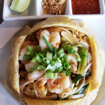 Thaicoon - Bloomin' Pad Thai Noodles - Thai Near Me - Katy, Texas Thaicoon - Bloomin' Pad Thai Noodles - Thai Near Me - Katy, Texas