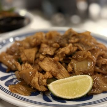 Som Tum Jinda - 1 Pad See Eew 19.35 Chicken +2 - Thai Near Me - Toronto, Ontario Som Tum Jinda - 1 Pad See Eew 19.35 Chicken +2 - Thai Near Me - Toronto, Ontario
