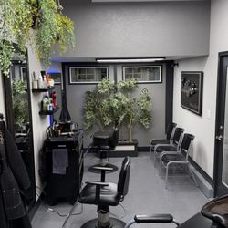 Lilly's Beauty Salon - Haircut station, waiting area.