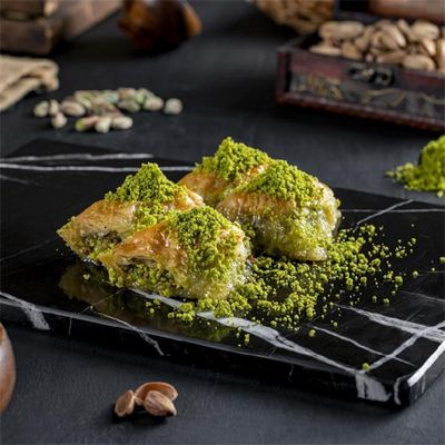Mrs. Dessert & Kumpir محل حلويات عربي by null
