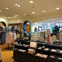 Chico's - Inside