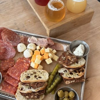 Sidekick Brewing - Charcoochie - Brewpubs Near Me - Chilliwack, British Columbia