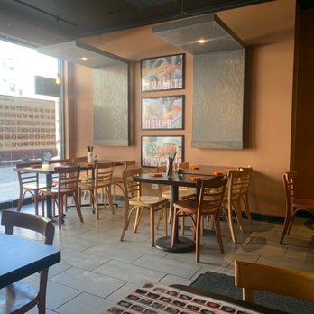 Gorilla Sushi Wicker Park - Main seating area - Sushi Bars Near Me - Chicago, Illinois